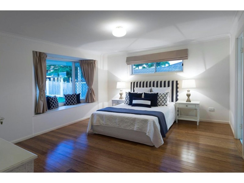 22 Carrumbella Drive, Arundel QLD 4214