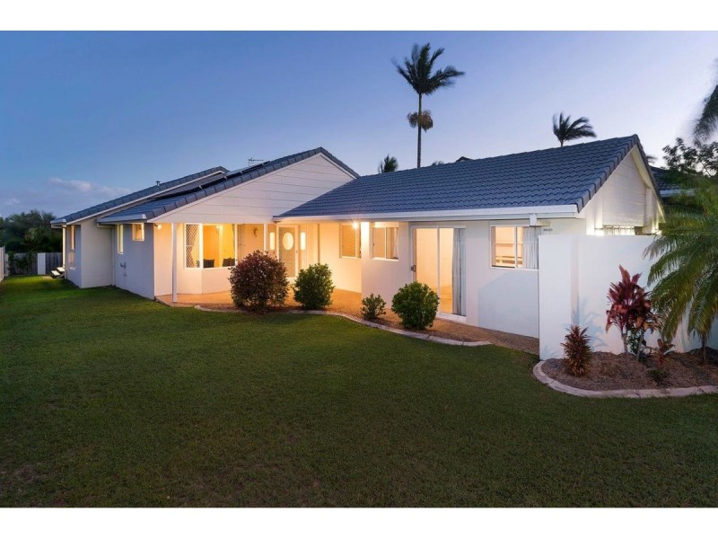 22 Carrumbella Drive, Arundel QLD 4214