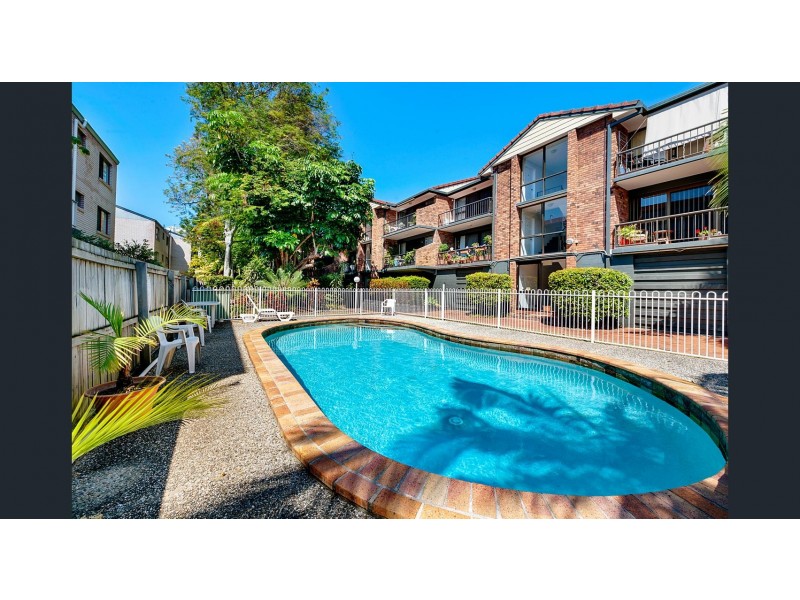 6/179 Muir Street, Labrador QLD 4215
