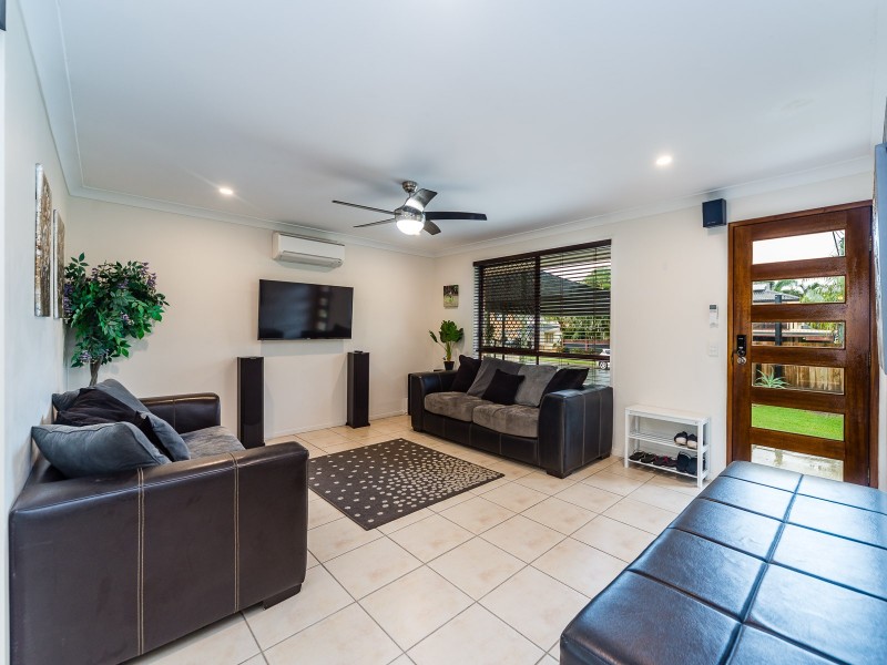 15 Hansford Road, Coombabah QLD 4216