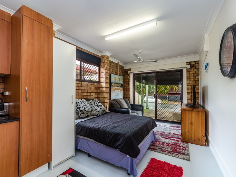 15 Hansford Road, Coombabah QLD 4216