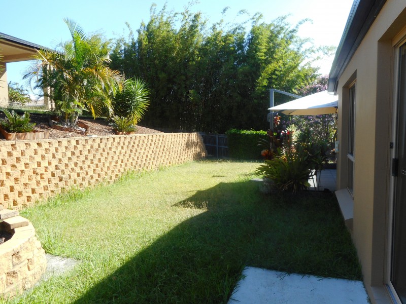13 Langer Place, Arundel QLD 4214