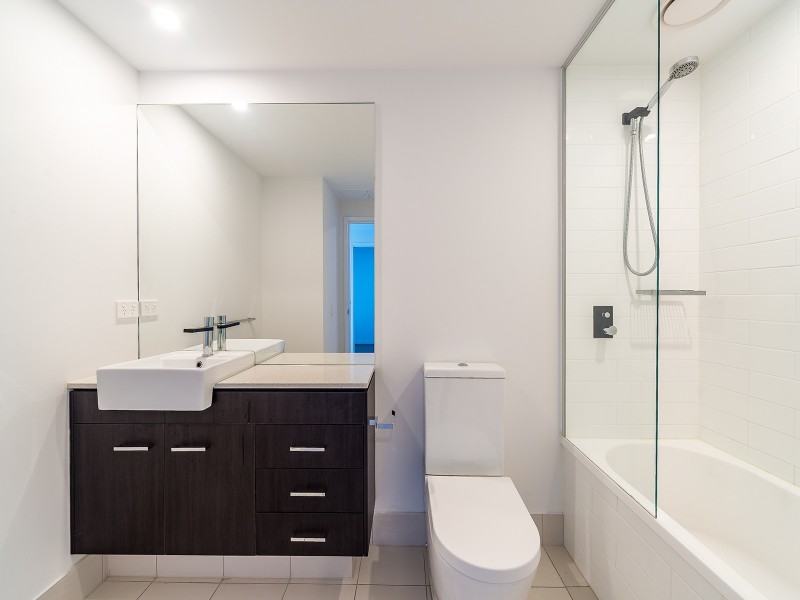 2201/25-31 East Quay Drive, Biggera Waters QLD 4216