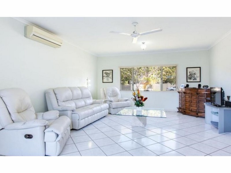 56 Jack Nicklaus Way, Parkwood QLD 4214