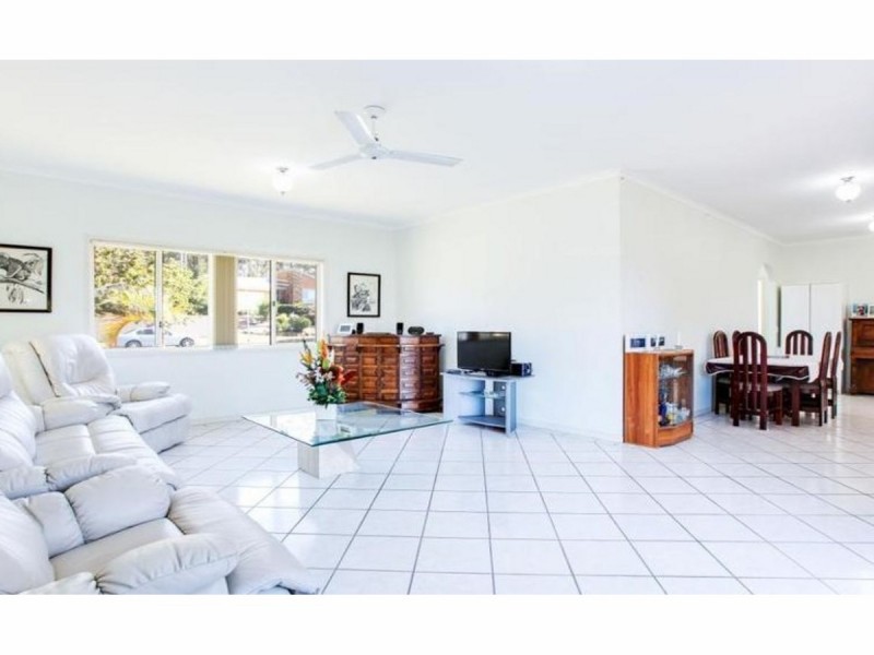 56 Jack Nicklaus Way, Parkwood QLD 4214