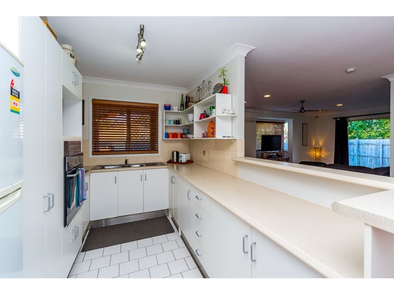 1/13 Jannie Court, Labrador QLD 4215