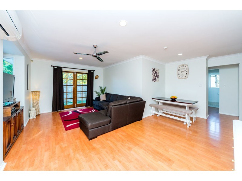 1/13 Jannie Court, Labrador QLD 4215