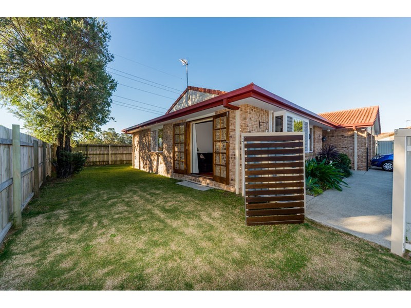 1/13 Jannie Court, Labrador QLD 4215