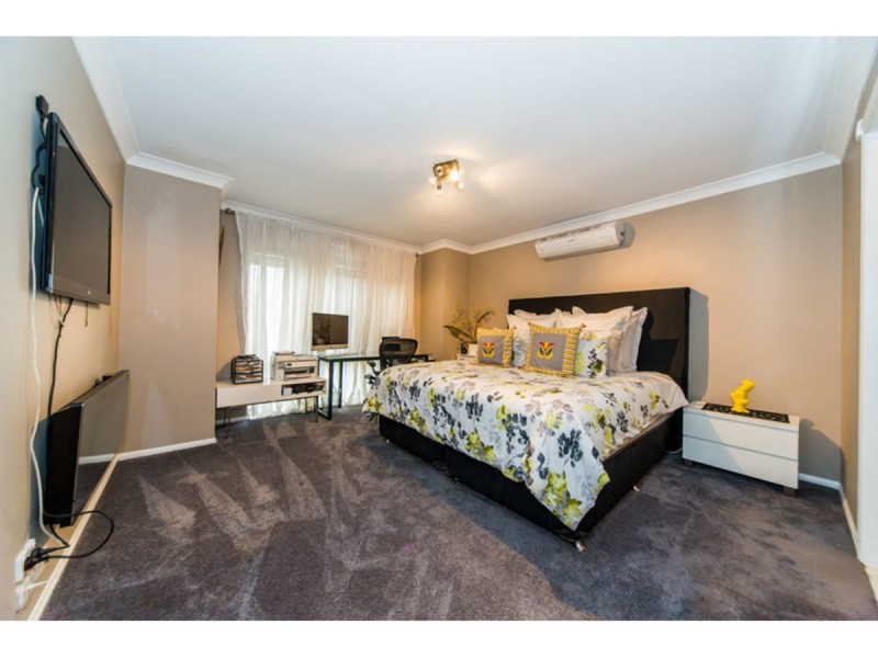 45 Serafina Drive, Helensvale QLD 4212