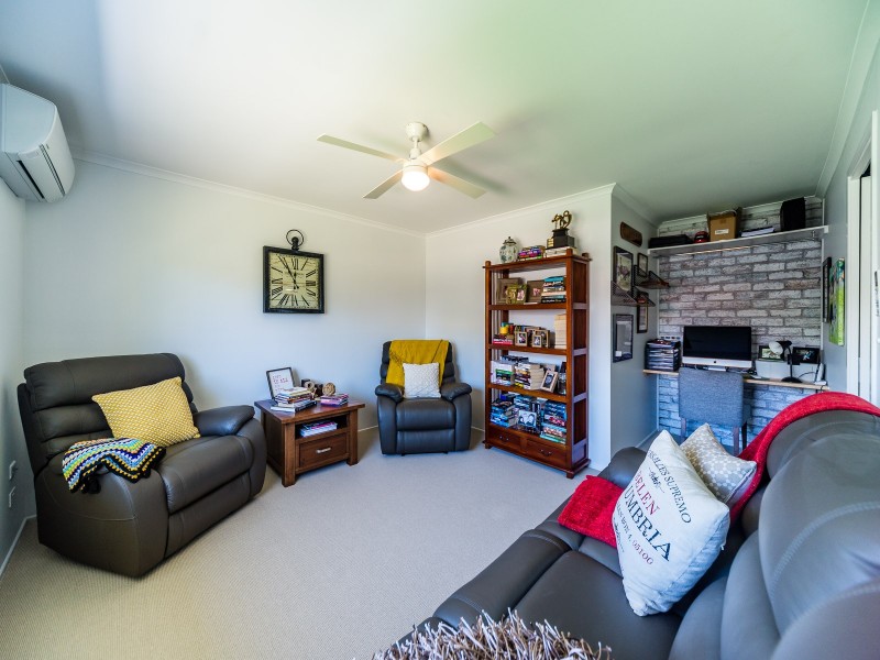 7 Flinders Court, Paradise Point QLD 4216