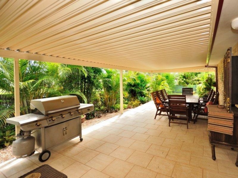 6 Penrith Court, Helensvale QLD 4212