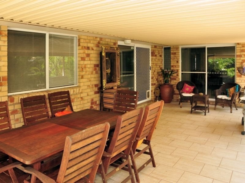 6 Penrith Court, Helensvale QLD 4212