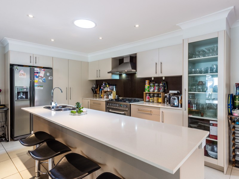 5 Matthew Flinders Drive, Hollywell QLD 4216