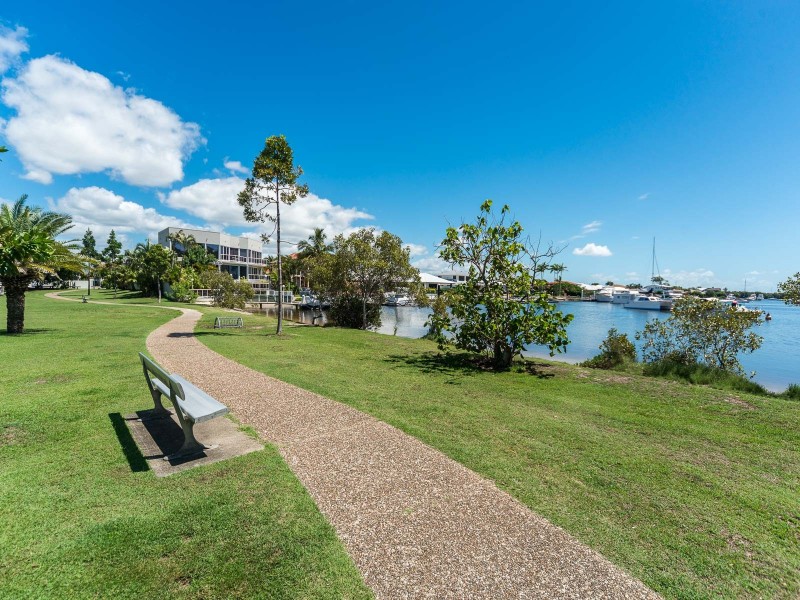 2/25 Bruce Avenue, Paradise Point QLD 4216