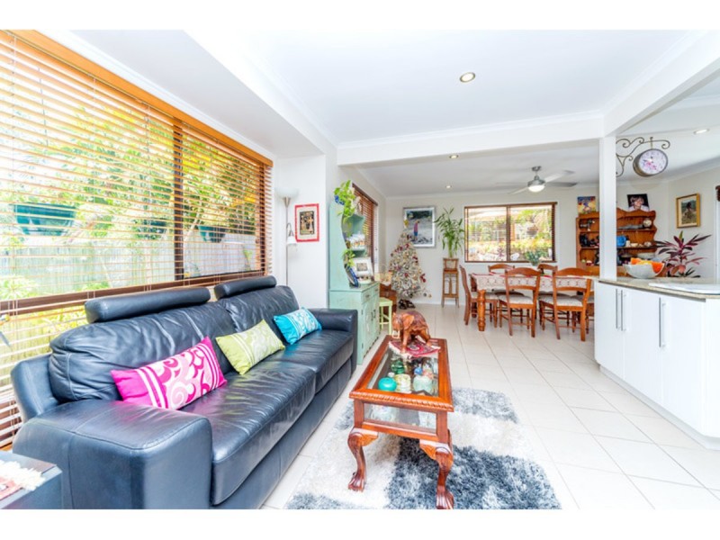 4 Atherton Court, Helensvale QLD 4212