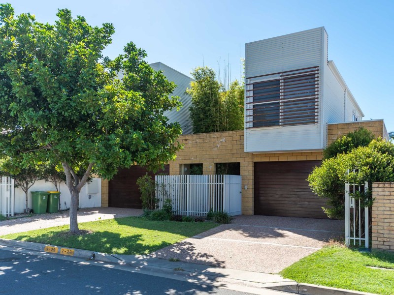 29 Nankeen Avenue, Paradise Point QLD 4216