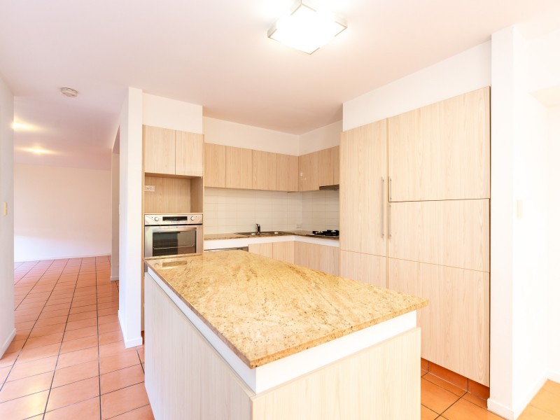 29 Nankeen Avenue, Paradise Point QLD 4216