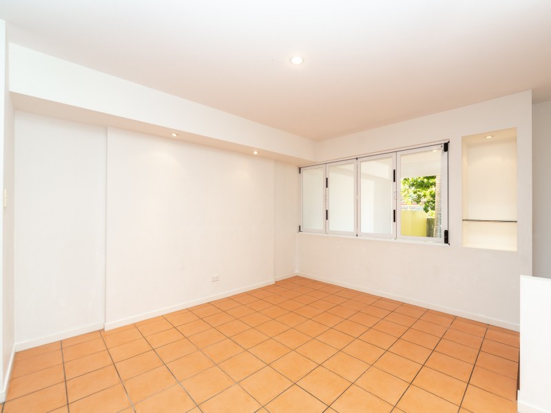 29 Nankeen Avenue, Paradise Point QLD 4216