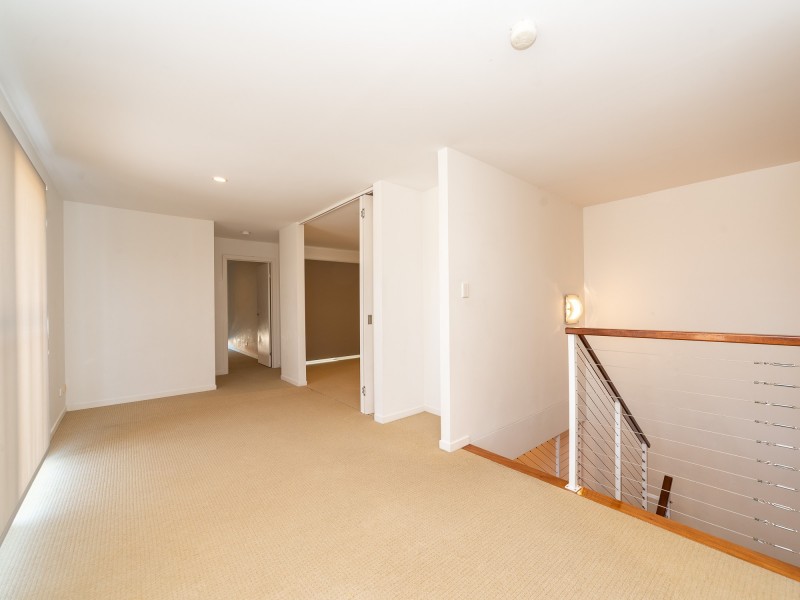 29 Nankeen Avenue, Paradise Point QLD 4216