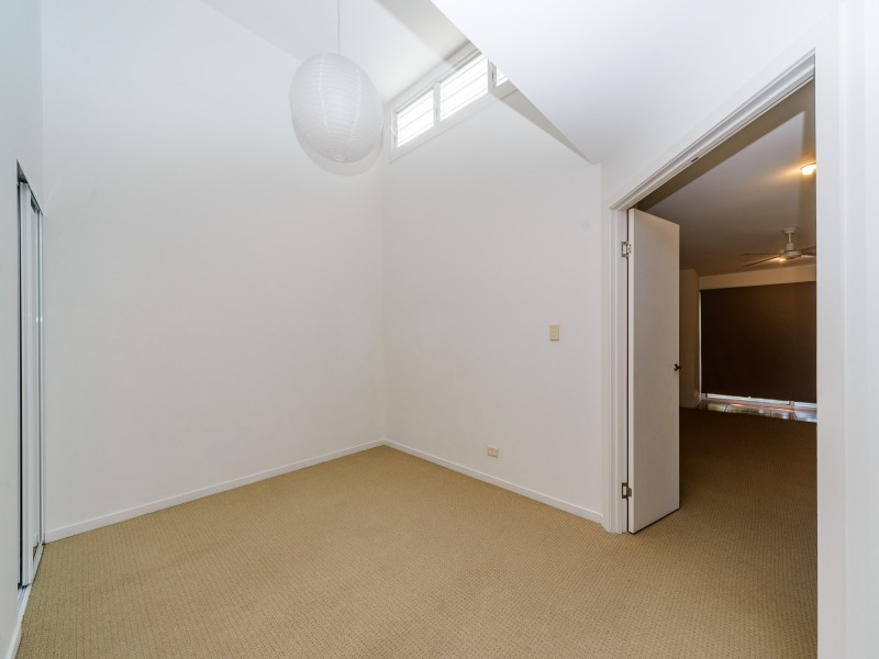 29 Nankeen Avenue, Paradise Point QLD 4216