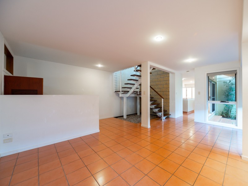 29 Nankeen Avenue, Paradise Point QLD 4216