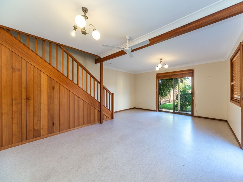 1/7 Woodgate Place, Paradise Point QLD 4216