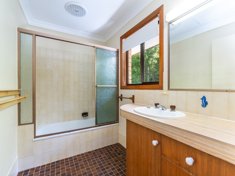 1/7 Woodgate Place, Paradise Point QLD 4216