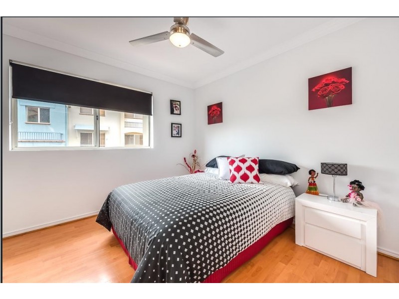 46/82 Limetree Parade, Runaway Bay QLD 4216