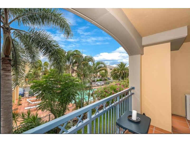 46/82 Limetree Parade, Runaway Bay QLD 4216