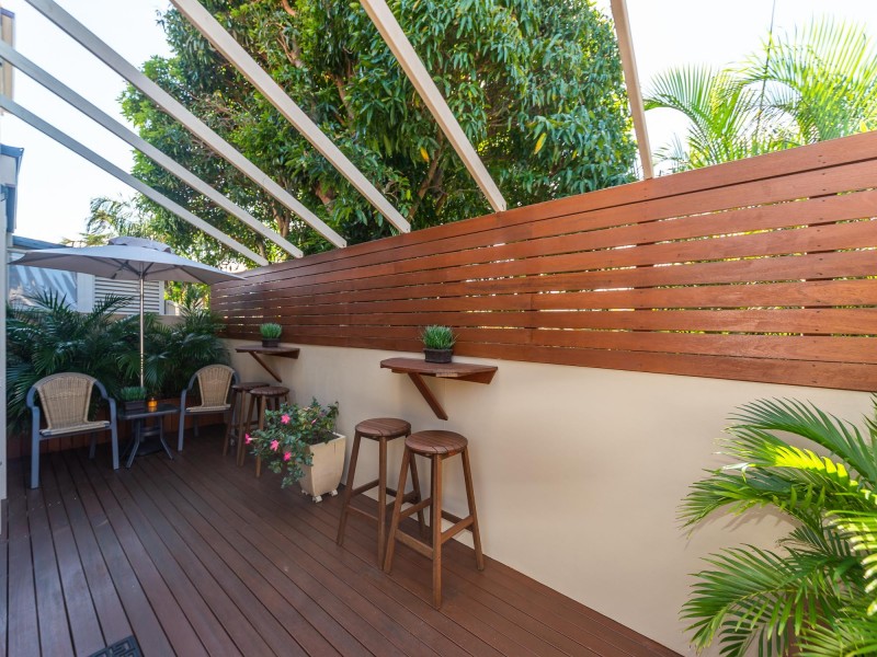 2/33 Drake Avenue, Paradise Point QLD 4216