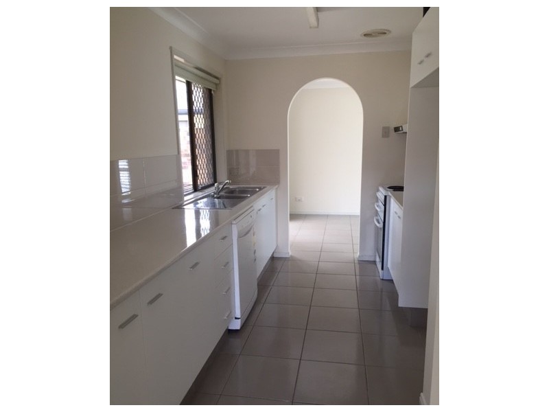 62 Lakefield Crescent, Paradise Point QLD 4216