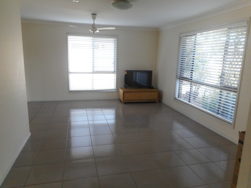 62 Lakefield Crescent, Paradise Point QLD 4216