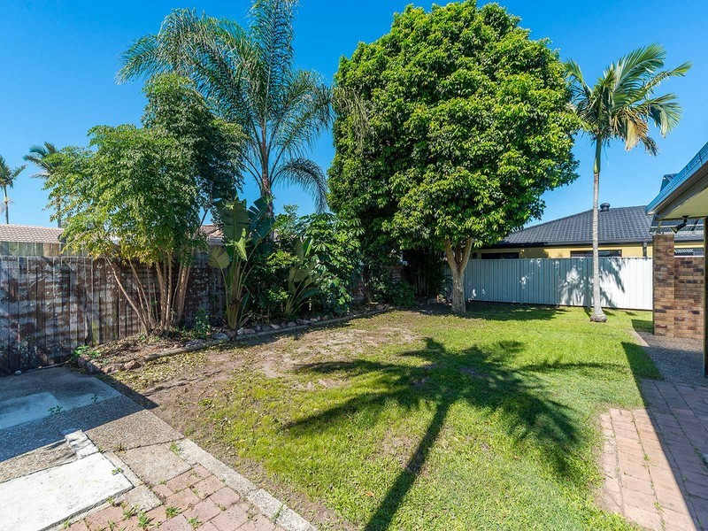 62 Lakefield Crescent, Paradise Point QLD 4216