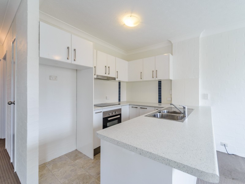 15/13-17 Brown Street, Labrador QLD 4215