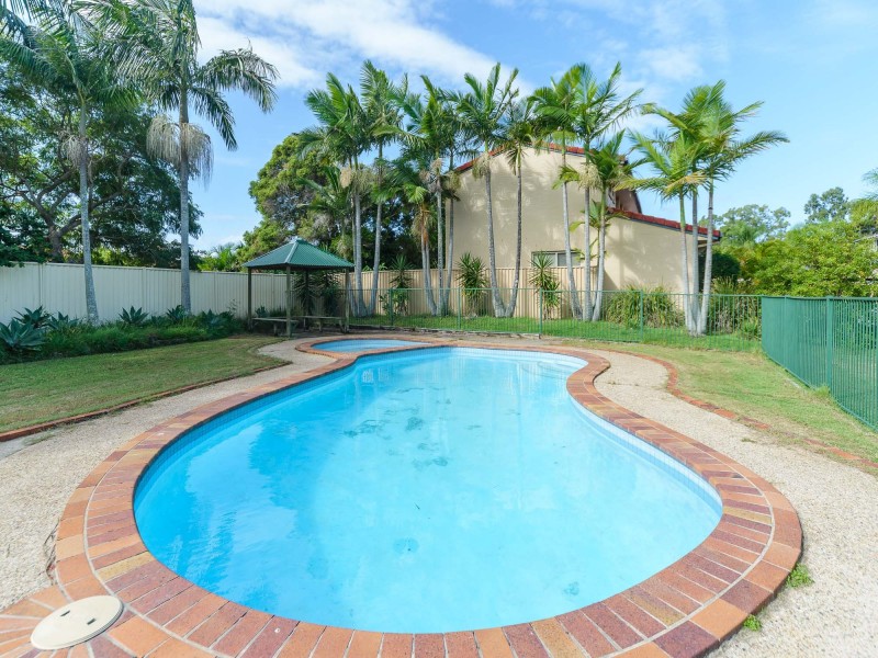 15/13-17 Brown Street, Labrador QLD 4215