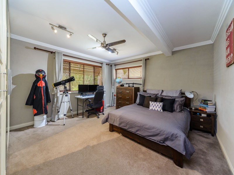 12 Hansford Road, Coombabah QLD 4216