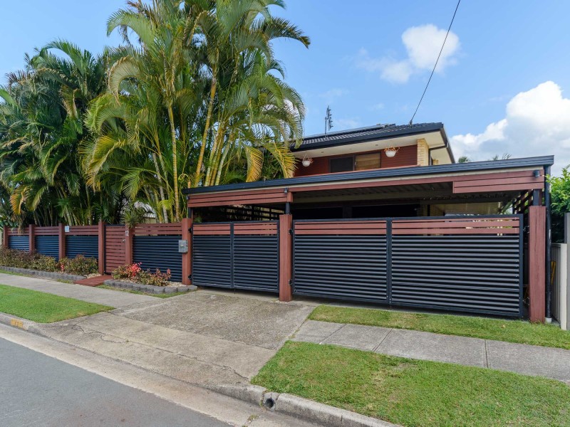 12 Hansford Road, Coombabah QLD 4216