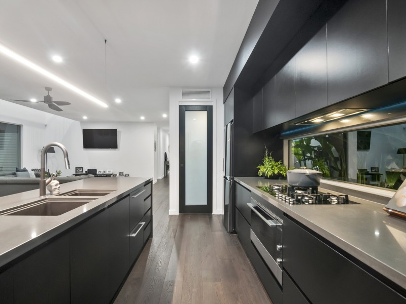 7826 Pavilions Close, Hope Island QLD 4212