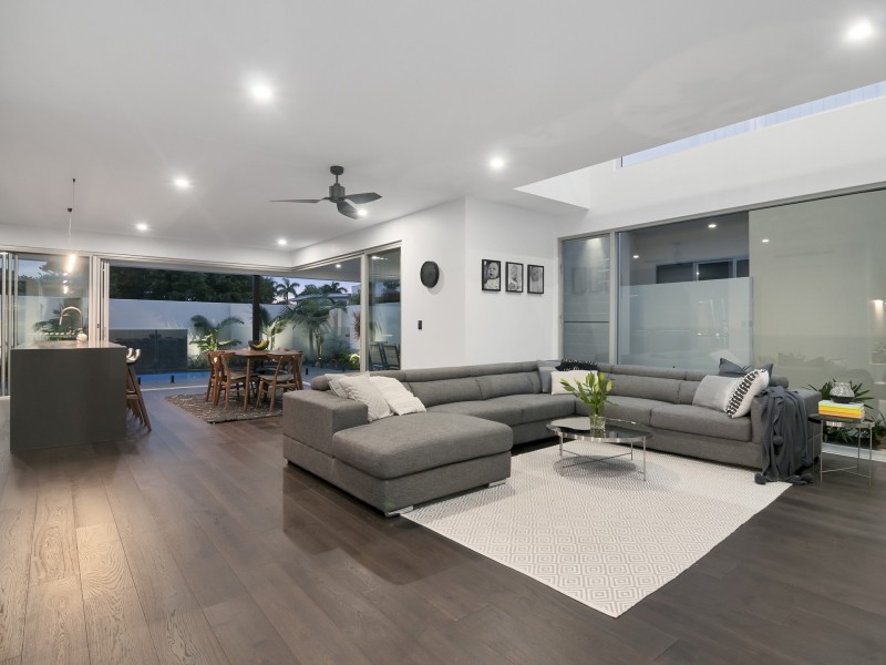 7826 Pavilions Close, Hope Island QLD 4212