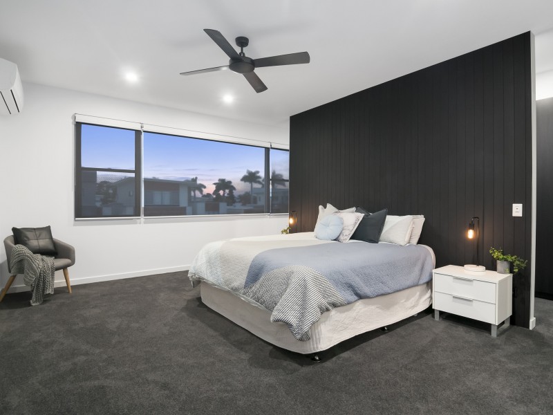 7826 Pavilions Close, Hope Island QLD 4212