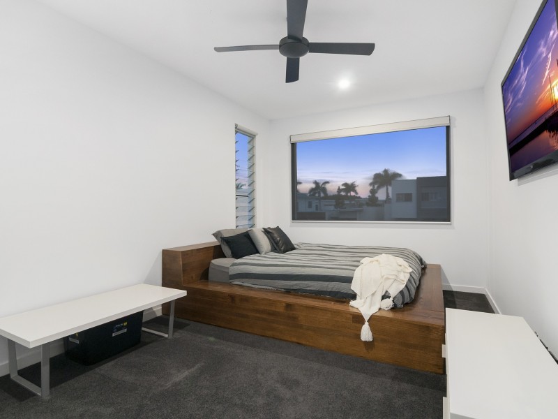 7826 Pavilions Close, Hope Island QLD 4212