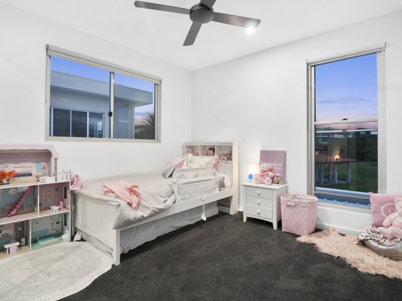 7826 Pavilions Close, Hope Island QLD 4212