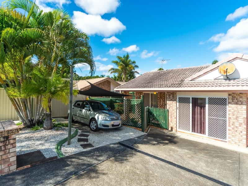 1/6 Annette Court, Labrador QLD 4215