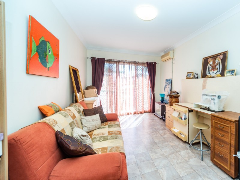 1/6 Annette Court, Labrador QLD 4215