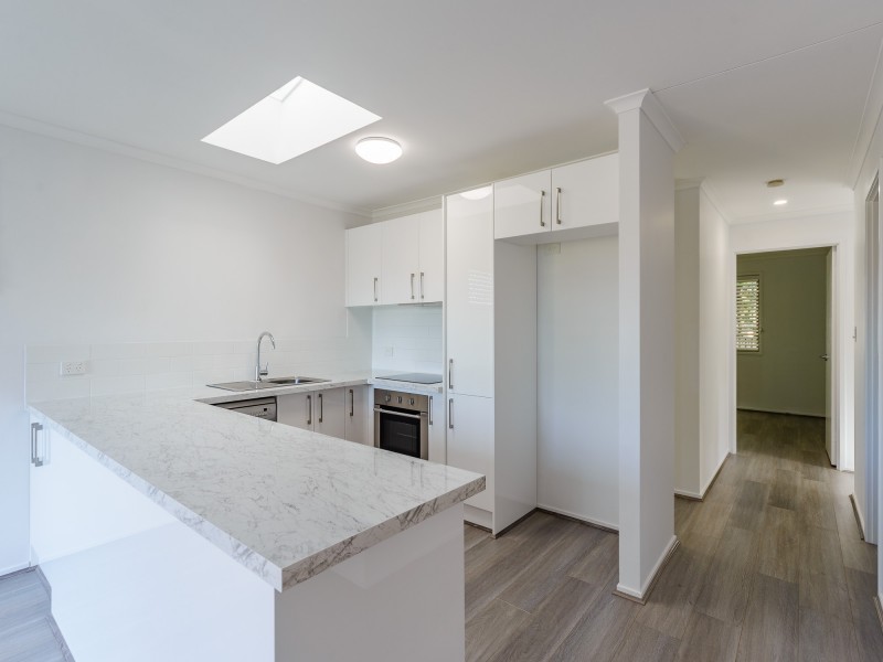 5/8 Woodgate Place, Paradise Point QLD 4216