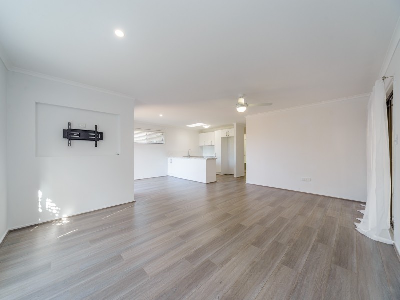 5/8 Woodgate Place, Paradise Point QLD 4216