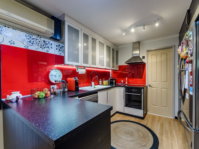 2/82 Kangaroo Avenue, Coombabah QLD 4216