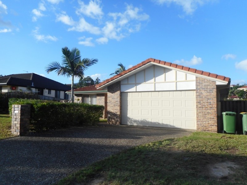 7 Howland Circuit, Pacific Pines QLD 4211