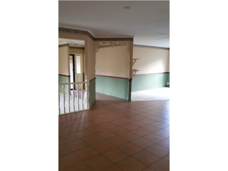 12 Castle Rock Street, Parkwood QLD 4214