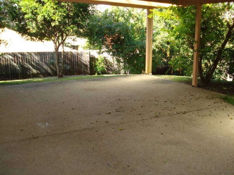 1 Oak Hill Crescent, Parkwood QLD 4214